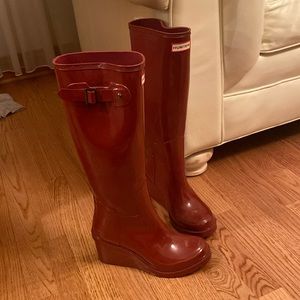Burgundy Hunter Boot with 1.5 inch wedge